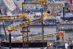 <b>“我们将鼎力支撑广西国沉点鞭策汽车、工程机</b>